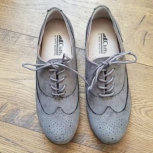 Cliffs by White Mountain Sharlyn Oxford Grey